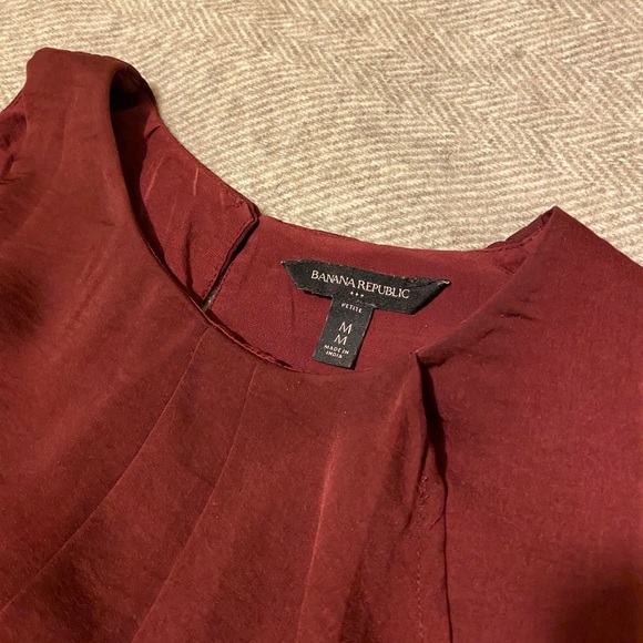 BANANA REPUBLIC Satin Tank (size M) - Picture 10 of 10